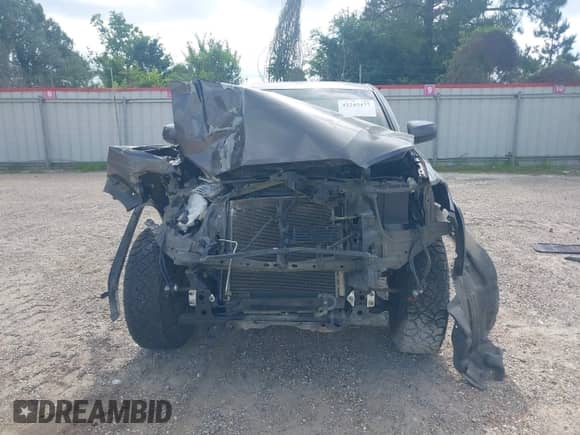 2017 Toyota Tacoma SR5 with VIN 5TFAZ5CN9HX050378, listed as a IAAI auction lot 42245477 with 158,431 mi miles and . Bid and sale history available at DreamBid. Image 12.
