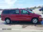 2004 Chevrolet Venture LT z VIN 1GNDX13E34D268072, wystawiony jako IAAI lot #42092031 z przebiegiem 160 153 mil mil oraz . Historia ofert i sprzedaży dostępna na DreamBid. Obrazek 13.