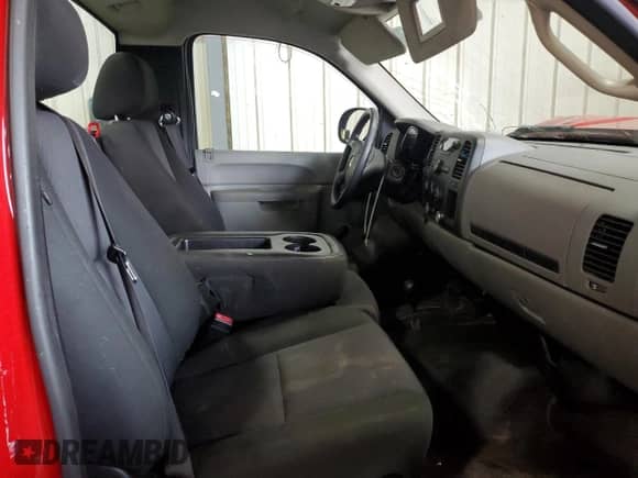 2012 Chevrolet Silverado 1500 Work Truck z VIN 1GCNKPEA4CZ100743, wystawiony jako Copart lot #70768315 z przebiegiem 183 019 mil mil oraz Szkoda całkowita • Salvage title. Historia ofert i sprzedaży dostępna na DreamBid. Obrazek 10.