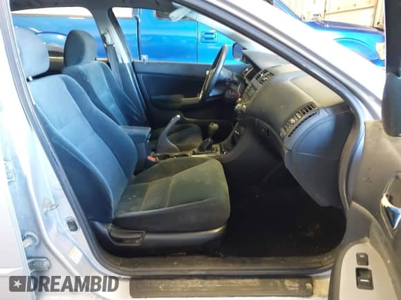 2003 Honda Accord EX z VIN 1HGCM55663A071098, wystawiony jako IAAI lot #41013542 z przebiegiem 231 014 mil mil oraz . Historia ofert i sprzedaży dostępna na DreamBid. Obrazek 5.