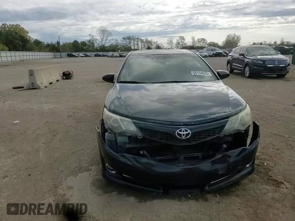 2014 Toyota Camry SE z VIN 4T1BF1FK0EU765419, wystawiony jako Copart lot #86154035 z przebiegiem 200 266 mil mil oraz Szkoda całkowita • Salvage title. Historia ofert i sprzedaży dostępna na DreamBid. Obrazek 13.