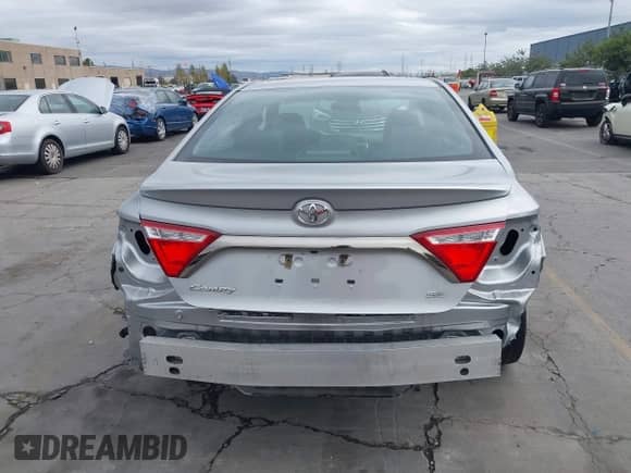 2017 Toyota Camry LE z VIN 4T1BF1FK5HU667068, wystawiony jako IAAI lot #43363605 z przebiegiem 119 153 mil mil oraz . Historia ofert i sprzedaży dostępna na DreamBid. Obrazek 16.