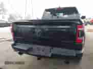 2021 Ram 1500 Laramie z VIN 1C6SRFJT9MN542322, wystawiony jako IAAI lot #42455038 z przebiegiem 68 601 mil mil oraz . Historia ofert i sprzedaży dostępna na DreamBid. Obrazek 16.