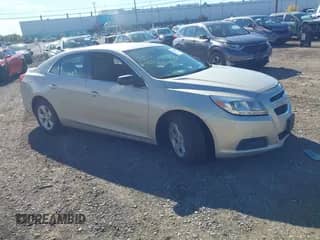 2013 Chevrolet Malibu LS z VIN 1G11B5SA7DF257153, wystawiony jako IAAI lot #43324084 z przebiegiem 95 754 mil mil oraz . Historia ofert i sprzedaży dostępna na DreamBid. Obrazek 1.