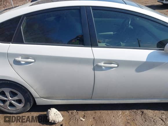 2012 Toyota Prius One with VIN JTDKN3DU8C1581447, listed as a IAAI auction lot 41688587 with 148,697 mi miles and . Bid and sale history available at DreamBid. Image 13.