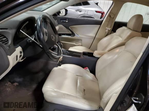 2012 Lexus IS 250 z VIN JTHCF5C27C2035809, wystawiony jako Copart lot #63825505 z przebiegiem 132 276 mil mil oraz Czysty tytuł • Clean title. Historia ofert i sprzedaży dostępna na DreamBid. Obrazek 7.