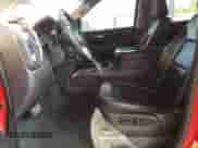 2020 GMC Sierra 1500 SLT z VIN 3GTU9DED8LG268580, wystawiony jako Copart lot #71120105 z przebiegiem 118 656 mil mil oraz Szkoda całkowita • Salvage title. Historia ofert i sprzedaży dostępna na DreamBid. Obrazek 7.