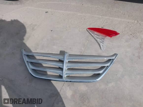 2011 Hyundai Genesis с VIN KMHGC4DEXBU115263, выставлен на аукционе IAAI как лот 42678611 с пробегом 127 284 миль миль и . История ставок и продаж доступна на DreamBid. Изображение 12.