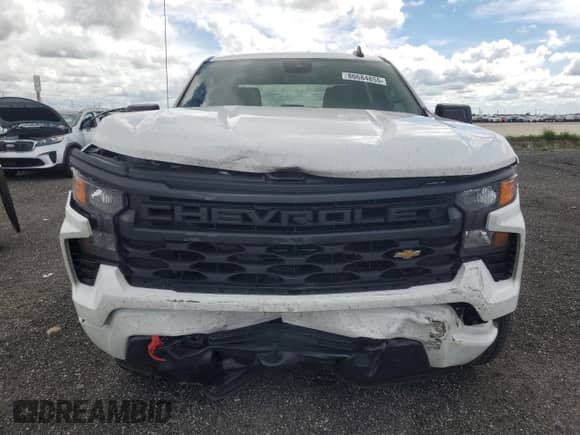 2024 Chevrolet Silverado 1500 Custom z VIN 3GCPABEK5RG129491, wystawiony jako Copart lot #80684855 z przebiegiem Nie podano mil oraz Szkoda całkowita • Salvage title. Historia ofert i sprzedaży dostępna na DreamBid. Obrazek 5.