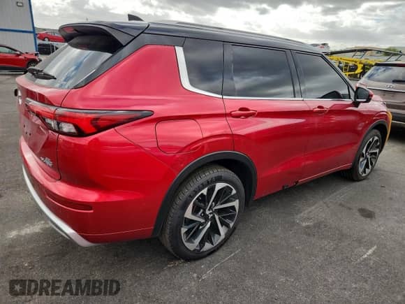 2023 Mitsubishi Outlander SEL with VIN JA4T5VA98PZ016889, listed as a Copart auction lot 86190275 with 131,260 mi miles and Clean title. Bid and sale history available at DreamBid. Image 3.