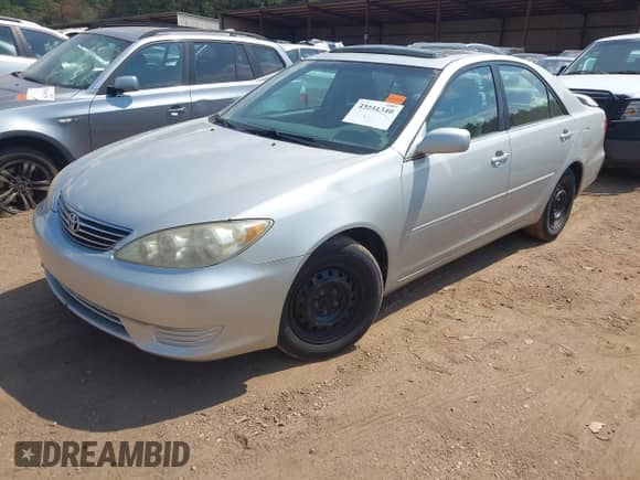 2006 Toyota Camry STD с VIN 4T1BE32K06U739828, выставлен на аукционе IAAI как лот 43231340 с пробегом 299 599 миль миль и . История ставок и продаж доступна на DreamBid. Изображение 2.