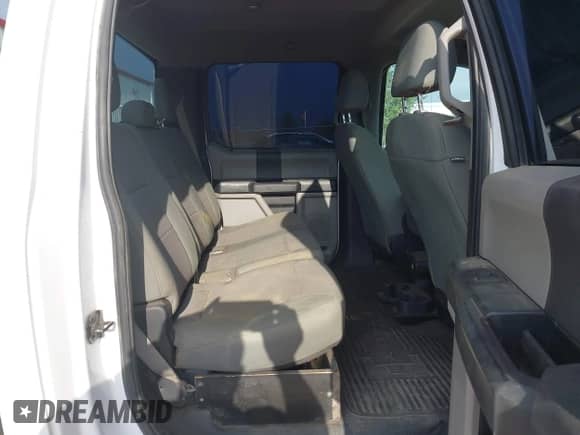 2018 Ford F-250 XL with VIN 1FT7W2BT1JEC06819, listed as a IAAI auction lot 42848446 with 193,828 mi miles and . Bid and sale history available at DreamBid. Image 8.