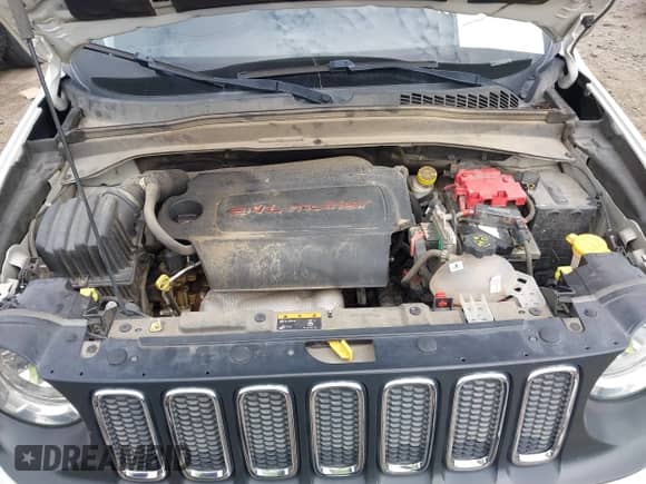 2018 Jeep Renegade Latitude with VIN ZACCJABB5JPJ67879, listed as a IAAI auction lot 42754749 with 114,217 mi miles and . Bid and sale history available at DreamBid. Image 10.