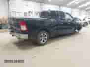 2020 Ram 1500 Big Horn z VIN 1C6SRFBT6LN142263, wystawiony jako IAAI lot #42992728 z przebiegiem 94 208 mil mil oraz . Historia ofert i sprzedaży dostępna na DreamBid. Obrazek 4.