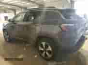 2019 Jeep Compass Latitude z VIN 3C4NJDBB7KT741180, wystawiony jako Copart lot #86051805 z przebiegiem 67 017 mil mil oraz Szkoda całkowita • Salvage title. Historia ofert i sprzedaży dostępna na DreamBid. Obrazek 2.