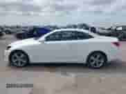2012 Lexus IS 250 C z VIN JTHFF2C28C2526045, wystawiony jako IAAI lot #42447220 z przebiegiem 107 864 mil mil oraz . Historia ofert i sprzedaży dostępna na DreamBid. Obrazek 14.
