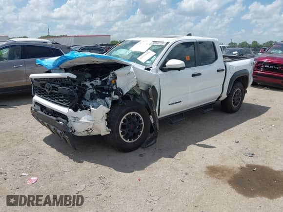 2024 Toyota Tacoma SR5 with VIN 3TYLB5JN3RT028176, listed as a IAAI auction lot 42717982 with Not provided miles and . Bid and sale history available at DreamBid. Image 17.