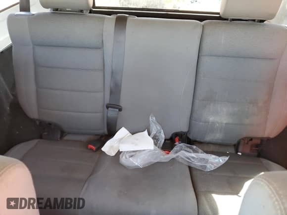 2007 Jeep Wrangler Unlimited Sahara z VIN 1J4GA59127L101693, wystawiony jako Copart lot #84449745 z przebiegiem 226 790 mil mil oraz Szkoda całkowita • Salvage title. Historia ofert i sprzedaży dostępna na DreamBid. Obrazek 10.