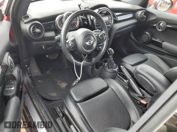2015 MINI Hardtop with VIN WMWXM5C58FT941398, listed as a Copart auction lot 82272015 with 154,161 mi miles and Salvage title. Bid and sale history available at DreamBid. Image 8.