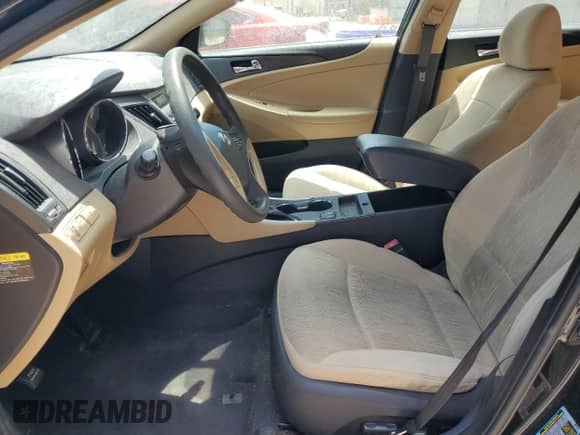 2013 Hyundai Sonata GLS z VIN 5NPEB4AC5DH749451, wystawiony jako Copart lot #65849325 z przebiegiem Nie podano mil oraz Czysty tytuł • Clean title. Historia ofert i sprzedaży dostępna na DreamBid. Obrazek 7.