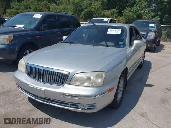 2005 Hyundai XG with VIN KMHFU45E95A425854, listed as a IAAI auction lot 43063679 with 103,254 mi miles and . Bid and sale history available at DreamBid. Image 2.