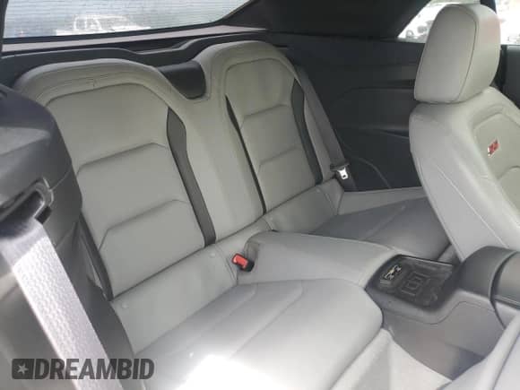 2018 Chevrolet Camaro 2SS z VIN 1G1FH3D78J0155871, wystawiony jako Copart lot #56176715 z przebiegiem Nie podano mil oraz Nie do naprawy • Non repairable. Historia ofert i sprzedaży dostępna na DreamBid. Obrazek 10.