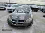 2004 Dodge Stratus SXT z VIN 1B3EL46XX4N212066, wystawiony jako Copart lot #84729654 z przebiegiem 204 471 mil mil oraz Czysty tytuł • Clean title. Historia ofert i sprzedaży dostępna na DreamBid. Obrazek 10.