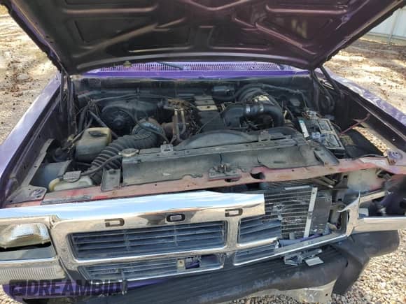 1992 Dodge D/W 250 with VIN 3B7KM23C8NM516058, listed as a Copart auction lot 46529115 with 279,999 mi miles and Salvage title. Bid and sale history available at DreamBid. Image 13.