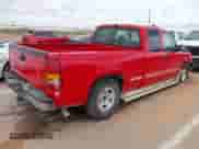 2000 GMC Sierra 1500 SLE z VIN 1GTEC19T4YZ165637, wystawiony jako IAAI lot #42532810 z przebiegiem 180 104 mil mil oraz . Historia ofert i sprzedaży dostępna na DreamBid. Obrazek 4.