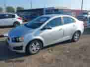 2012 Chevrolet Sonic LT с VIN 1G1JC5SHXC4119935, выставлен на аукционе IAAI как лот 43372846 с пробегом 69 685 миль миль и . История ставок и продаж доступна на DreamBid. Изображение 2.