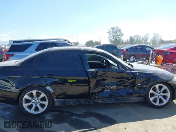 2010 BMW 3 Series 328i с VIN WBAPH7G57ANM48061, выставлен на аукционе IAAI как лот 43150840 с пробегом 102 401 миль миль и . История ставок и продаж доступна на DreamBid. Изображение 6.