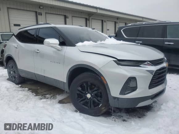 2020 Chevrolet Blazer LT с VIN 3GNKBJR45LS600001, выставлен на аукционе Copart как лот 45557575 с пробегом 84 824 миль миль и Списание • Salvage title. История ставок и продаж доступна на DreamBid. Изображение 4.