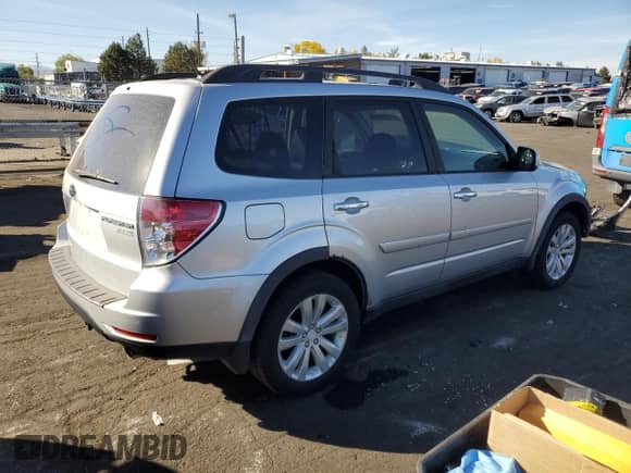 2011 Subaru Forester X Limited z VIN JF2SHAFC1BH707672, wystawiony jako Copart lot #77356504 z przebiegiem 225 111 mil mil oraz Szkoda całkowita • Salvage title. Historia ofert i sprzedaży dostępna na DreamBid. Obrazek 3.
