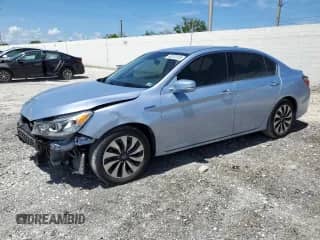 2017 Honda Accord with VIN JHMCR6F39HC022515, listed as a Copart auction lot 60243105 with 101,356 mi miles and Salvage title. Bid and sale history available at DreamBid. Image 1.