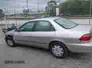 1999 Honda Accord LX с VIN JHMCG5649XC009190, выставлен на аукционе IAAI как лот 43385121 с пробегом 222 496 миль миль и . История ставок и продаж доступна на DreamBid. Изображение 14.