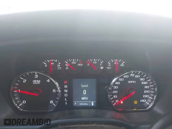 2018 Chevrolet Silverado 2500HD Work Truck z VIN 1GC0KUEG1JZ352671, wystawiony jako IAAI lot #43515312 z przebiegiem 38 048 mil mil oraz . Historia ofert i sprzedaży dostępna na DreamBid. Obrazek 7.