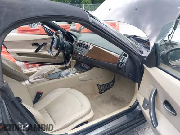 2003 BMW Z4 2.5i with VIN 4USBT33473LS40174, listed as a IAAI auction lot 42637259 with 88,136 mi miles and . Bid and sale history available at DreamBid. Image 5.