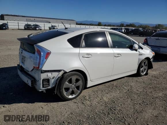 2013 Toyota Prius One with VIN JTDKN3DU2D5601962, listed as a Copart auction lot 87252005 with 134,533 mi miles and Salvage title. Bid and sale history available at DreamBid. Image 3.