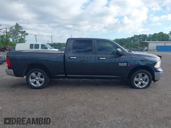 2015 Ram 1500 Big Horn с VIN 1C6RR7TM8FS711048, выставлен на аукционе IAAI как лот 41760186 с пробегом Не указан миль и . История ставок и продаж доступна на DreamBid. Изображение 13.