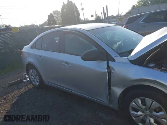2014 Chevrolet Cruze LS with VIN 1G1PB5SH5E7370523, listed as a IAAI auction lot 42547745 with 64,602 mi miles and . Bid and sale history available at DreamBid. Image 13.