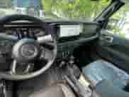 2025 Jeep Wrangler с VIN 1C4PJXCN3SW529647, выставлен на аукционе Copart как лот 67323905 с пробегом 63 миль миль и Чистый • Clean title. История ставок и продаж доступна на DreamBid. Изображение 9.