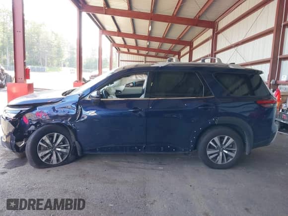 2024 Nissan Pathfinder SL with VIN 5N1DR3CC8RC231010, listed as a IAAI auction lot 42560095 with 8,076 mi miles and . Bid and sale history available at DreamBid. Image 14.