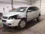 2010 Chevrolet Traverse LS z VIN 1GNLREED4AS105102, wystawiony jako IAAI lot #42628180 z przebiegiem 213 124 mil mil oraz . Historia ofert i sprzedaży dostępna na DreamBid. Obrazek 2.