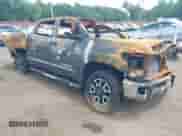2017 Toyota Tundra SR5 z VIN 5TFDY5F18HX610092, wystawiony jako IAAI lot #42546287 z przebiegiem 122 544 mil mil oraz . Historia ofert i sprzedaży dostępna na DreamBid. Obrazek 1.