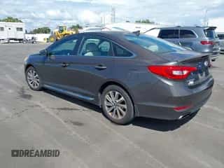 2016 Hyundai Sonata Sport с VIN 5NPE34AF2GH379880, выставлен на аукционе IAAI как лот 43284258 с пробегом 122 752 миль миль и . История ставок и продаж доступна на DreamBid. Изображение 3.