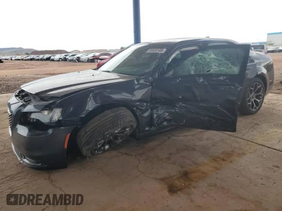 2015 Chrysler 300 S с VIN 2C3CCABT7FH756340, выставлен на аукционе Copart как лот 85520105 с пробегом 62 263 миль миль и Списание • Salvage title. История ставок и продаж доступна на DreamBid. Изображение 1.