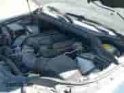 2017 Jeep Grand Cherokee SRT z VIN 1C4RJFDJ0HC699537, wystawiony jako IAAI lot #41781500 z przebiegiem 105 640 mil mil oraz . Historia ofert i sprzedaży dostępna na DreamBid. Obrazek 19.