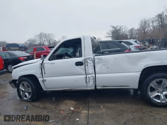 2006 Chevrolet Silverado 1500 Work Truck с VIN 1GCEC14Z46Z294874, выставлен на аукционе IAAI как лот 41449044 с пробегом 190 082 миль миль и . История ставок и продаж доступна на DreamBid. Изображение 15.