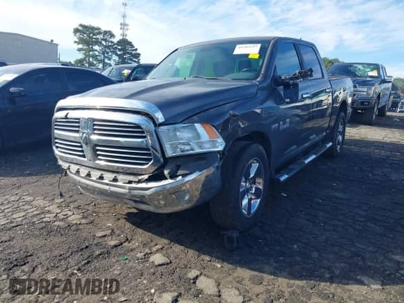 2016 Ram 1500 Lone Star z VIN 1C6RR6LTXGS269635, wystawiony jako IAAI lot #41203227 z przebiegiem 157 077 mil mil oraz . Historia ofert i sprzedaży dostępna na DreamBid. Obrazek 2.