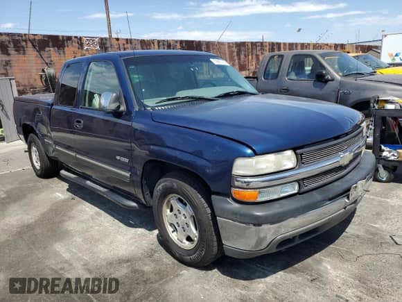 2000 Chevrolet Silverado 1500 LS z VIN 1GCEC19TXYZ339047, wystawiony jako Copart lot #70685765 z przebiegiem 223 333 mil mil oraz Czysty tytuł • Clean title. Historia ofert i sprzedaży dostępna na DreamBid. Obrazek 4.